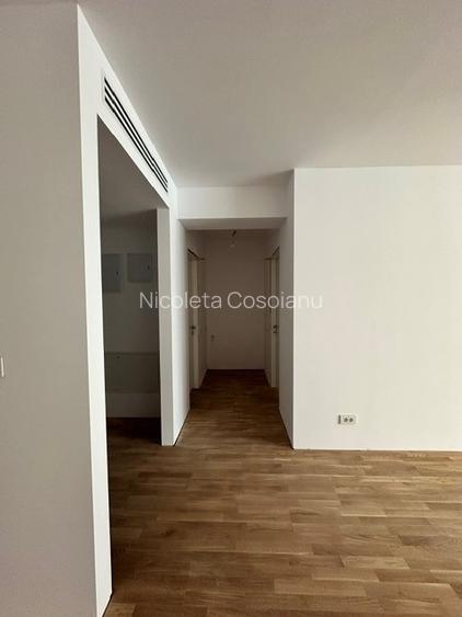 PROPIETAR apartament spatios 2 camere cu vedere deschisa catre piscina si Padure - 8