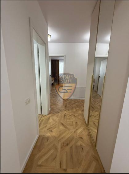 LUX ! 4 camere, Faleza Nord, Delfinariu Mamaia, vedere la lac, parcare subterana
