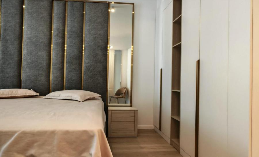 Studio spatios cu balcon mare si vedere laterala la mare in Tomis Vila