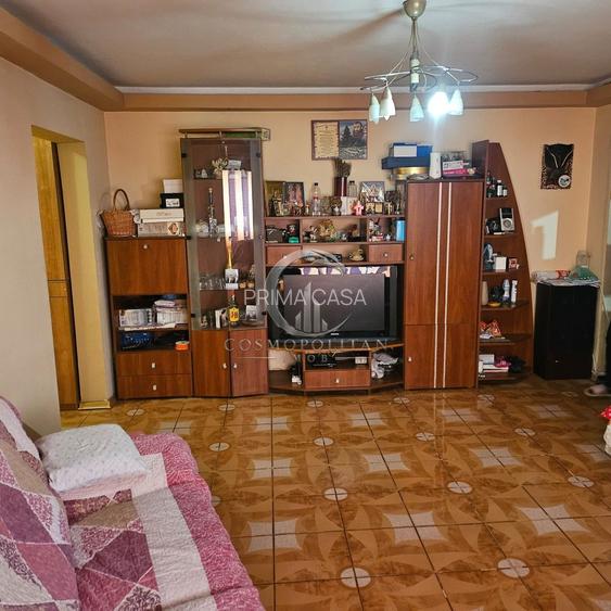 Apartament cu 3 camere ~ zona Brosteni / Colegiu ~ etaj 3 din 4 - 4