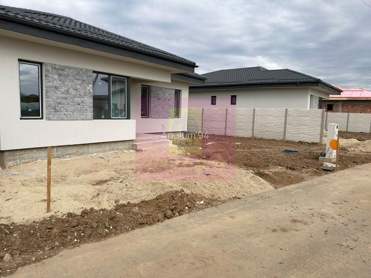 Casă noua 4 camere, apă, canalizare, gaze, asfalt, Dragomiresti Vale - 3
