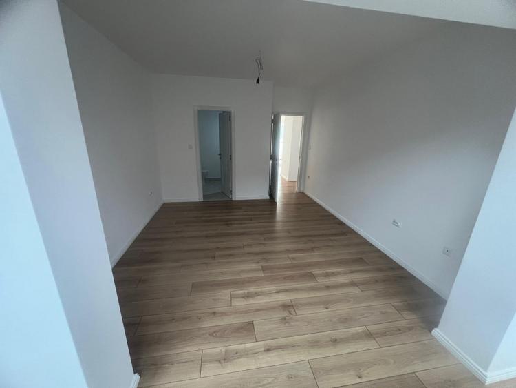 Apartament 3 camere, parter, 104 mp