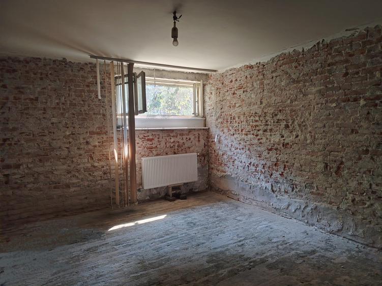 Apartament cu curte proprie Central - Ciuperca