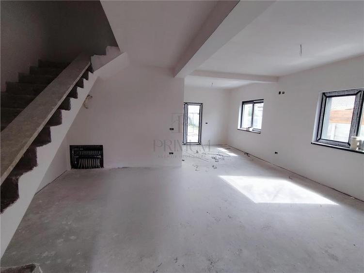 DUPLEX SPATIOS - ZONA CENTRALA - LANGA ASFALT