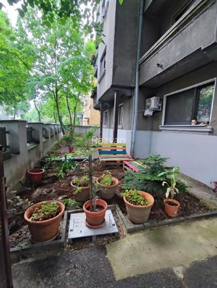 Proprietar  - 2 camere Primaverii  - renovat si complet reconsolidat - 12