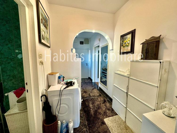 2 camere decomandate 70 mp et2 + parcare - Str Republicii - Centru
