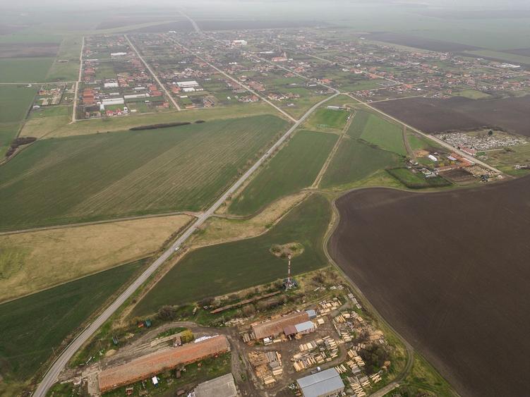 Teren construibil de investiții în Caporal Alexa