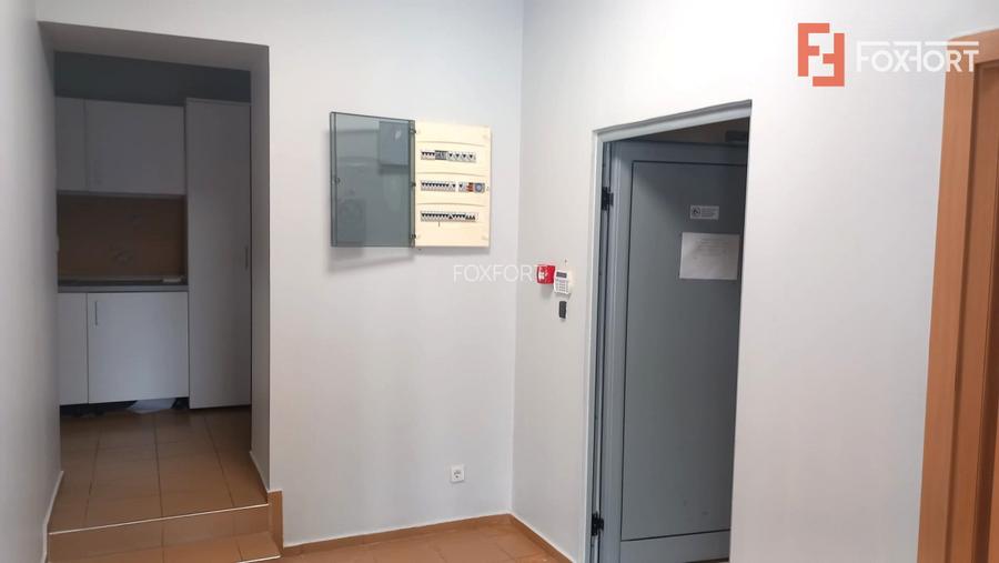 Spatiu comercial de inchiriat, pentru birouri sau alte activitati - 16