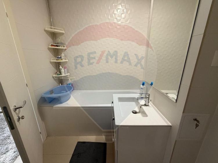 Vanzare Apartament 2 camere Hils Splai
