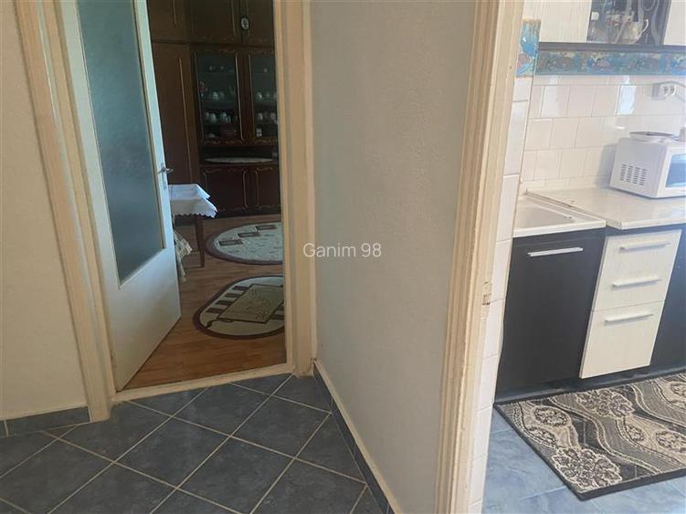 Apartament 2 camere zona supermarket Paco- bulevardul Garii , et 3 4 , decomanda - 11