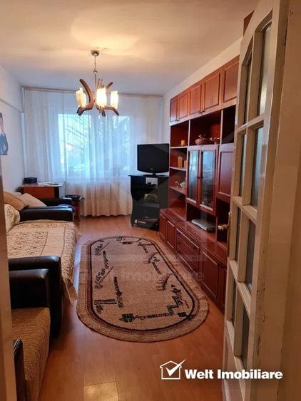 Vând apartament 3 camere, Dambu Rotund