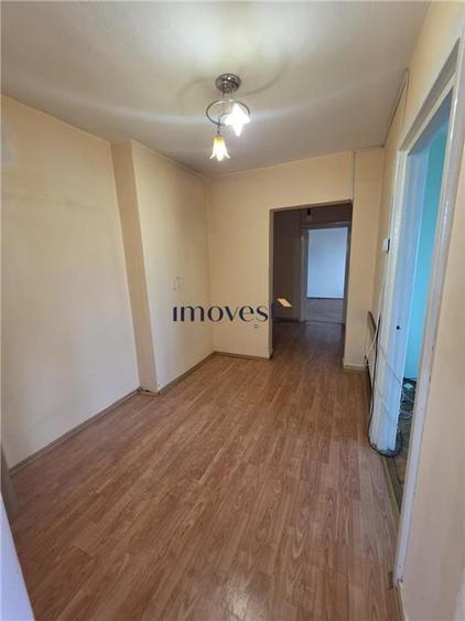 Apartament 3 Camere zona Strazii Closca