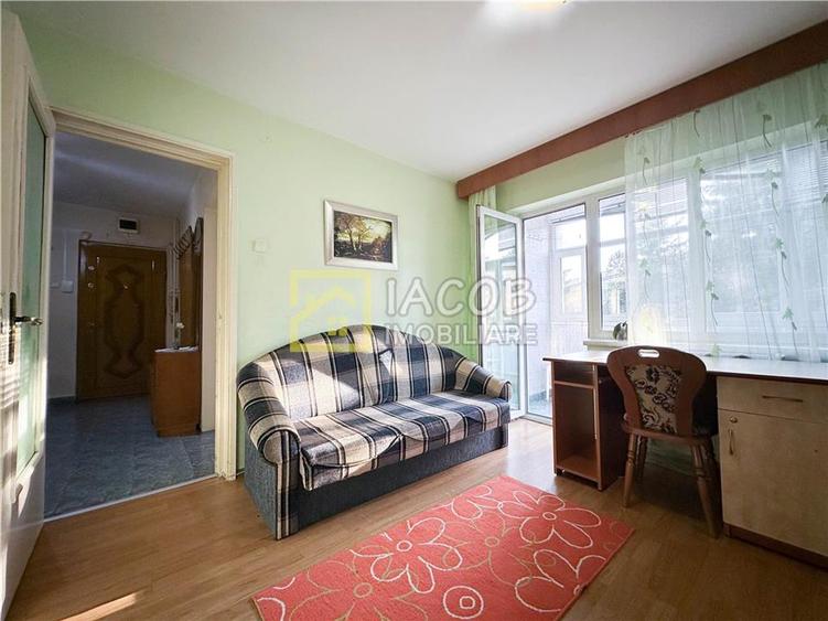 Apartament 3 camere de inchiriat – Bacau, Str. Panselelor