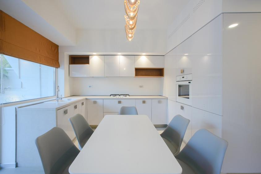 DUPLEX 3 cam cu GRADINA, Erou Iancu Nicolae, 1650 EUR + tva