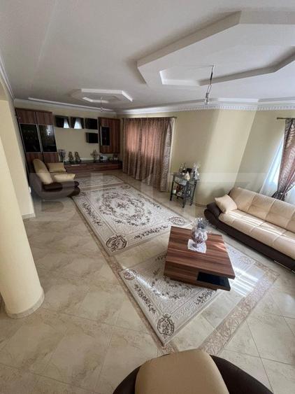 De vânzare casa 250mp, teren 625 , în zona Lazuri