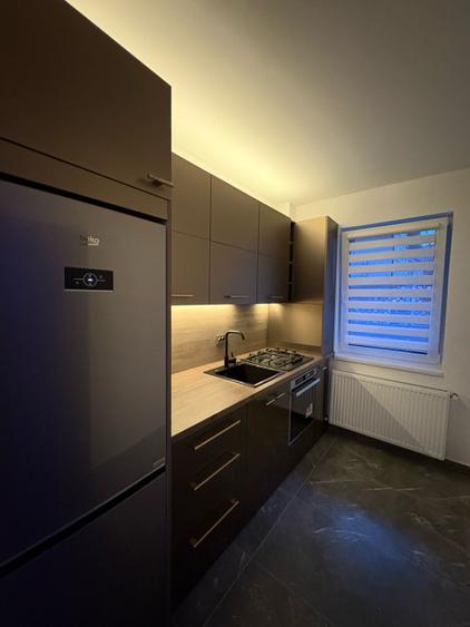 Apartament cu 3 camere, 62,30 mp, parcare, zona Porii