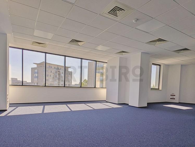 Zero comision, 87-335mp birou Gara de Nord, M. Transporturilor, 3'[M]