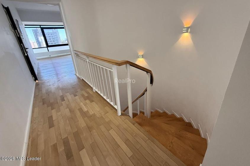 Polona - Duplex 256 mpu, 6 camere, etaje 6+7, panorama, terase 52 mp - 11
