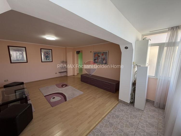 Apartament 3 camere 99 mp Longinescu