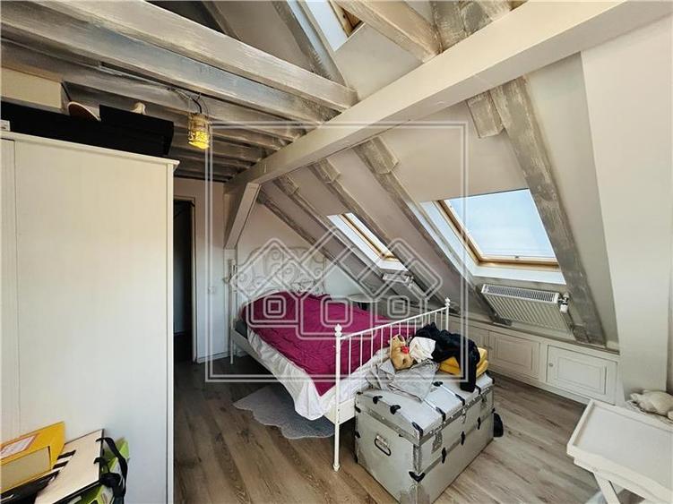 Apartament cu 4 camere, 2 bai, terasa - B-dul Victoriei