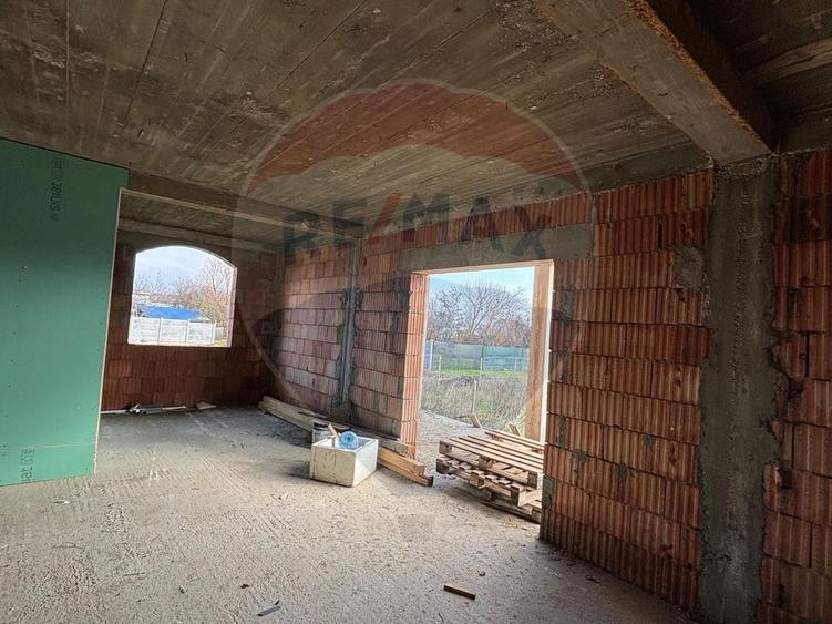 Vilă 190 mp utili, teren 314 mp, Buftea, la roșu / la gata