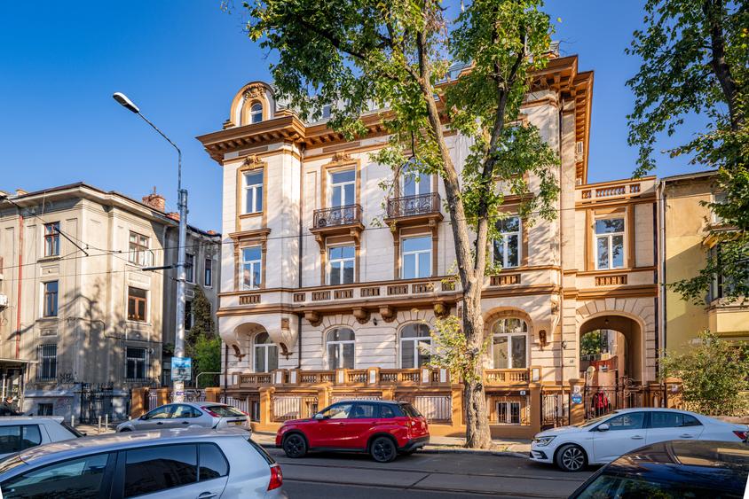 Parter spectaculos! Spațiu unic: birouri, sediu firmă sau institutie!