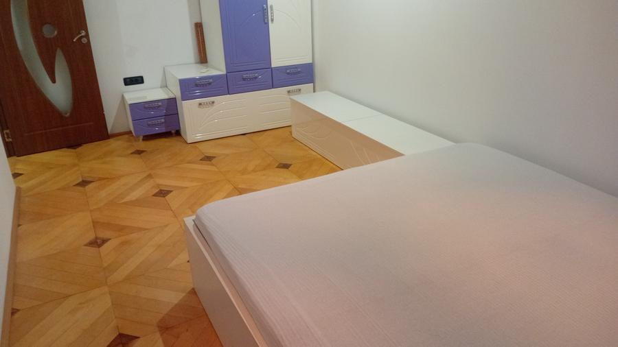 Inchiriez apartament 3 camere uta ared (penthaus)
