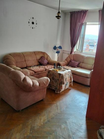 Apartament 3 camere, decomandat, etaj 8 - Zonă Centrală, panoramă - 2