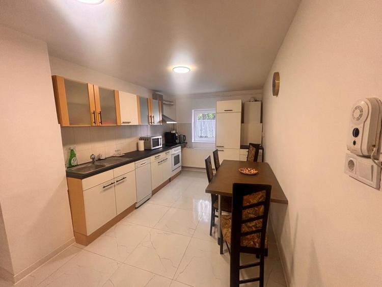 Apartament 3 camere, 70 mp + beci 10 mp, renovat complet, Andrei Mureșanu
