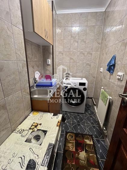 Garsonieră de închiriat – zona Micro 3 (bloc K6)