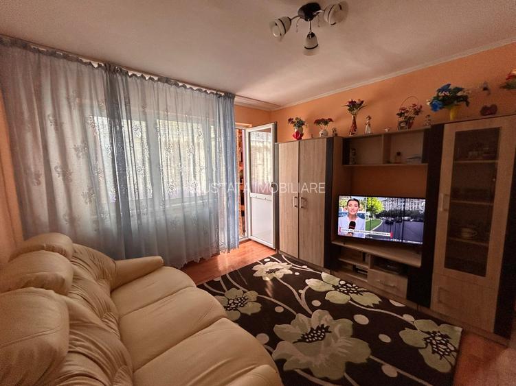 Etaj 1, Apartament 3 camere confort 2 Sporit, zona Viziru 1 - 3