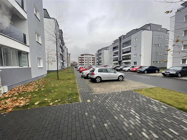 Apartament modern cu 3 camere terasa si 2 parcari in Kogalniceanu