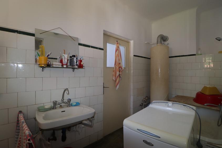 Sinaia – Central, apartament cu 3 camere si teren propriu!