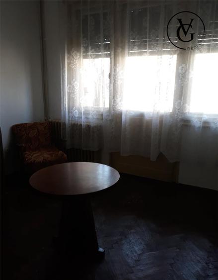 Apartament 3 camere - Centrul Vechi - Renovabil