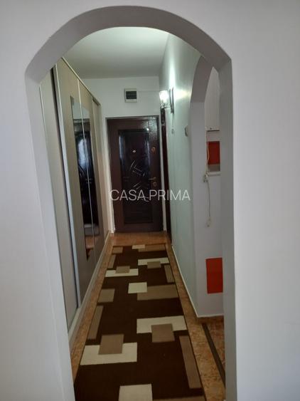 Garsoniera Podu Ros, etaj intermediar, ideala investitie - 5