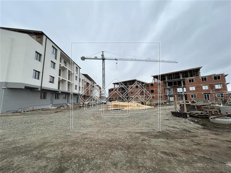 Apartament nou, 3 camere si balcon, 60 mp utili, Selimbar