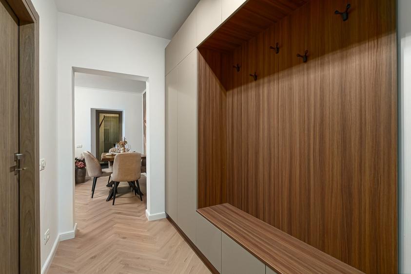 Apartament 2 camere, renovat recent, Universitate - ultracentral, bloc 1980