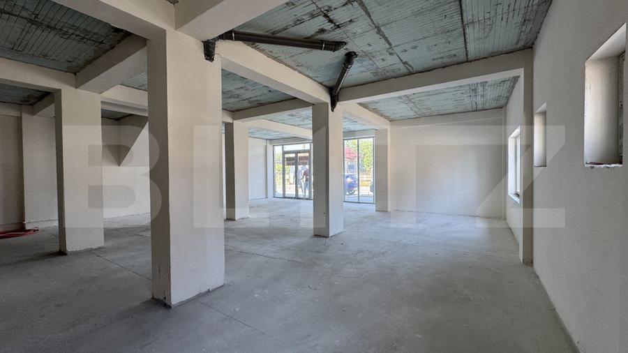 Spațiu comercial parter bloc nou, 136 mp open space, vitrină, terasă, Brestei