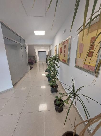 Delfinariu-bd. Mamaia, spatiu birouri, 120 mp., openspace