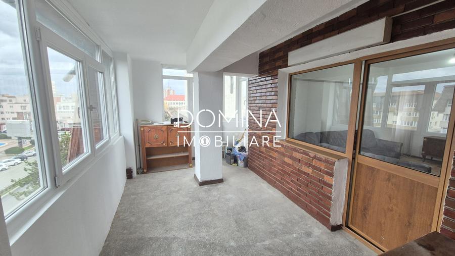 Vanzare apartament 3 camere, Bd. Ecaterina Teodoroiu - zona Casei de Cultura