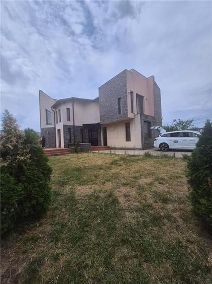 Casa individuala - zona excelenta - la cheie