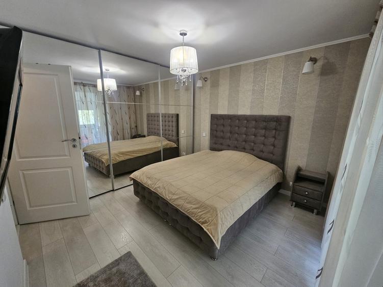 Apartament 4 camere, 2 bai, Drumul Taberei Istru renovat complet, bloc anvelopat