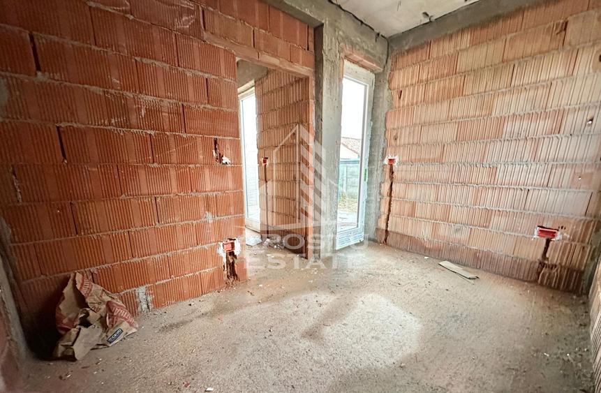 Duplex despartit prin baie si hol cu 3 dormitoare si dressing in Giroc