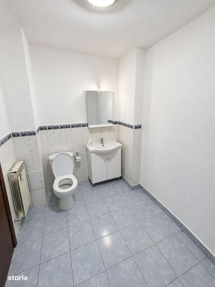 Casă 3 camere | Arcul de Triumf | Centrală proprie | Curte comuna