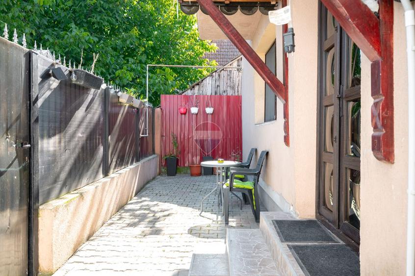Casă individuală cu 3 camere și curte la preț de apartament - Sânpetru