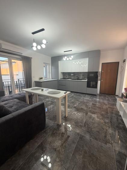 Penthouse 2 camere, 55 mp + terasa 45 mp - Giroc