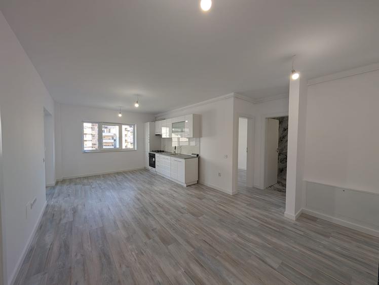 Apartament nemobilat cu 3 camere – Florești, zona Porii