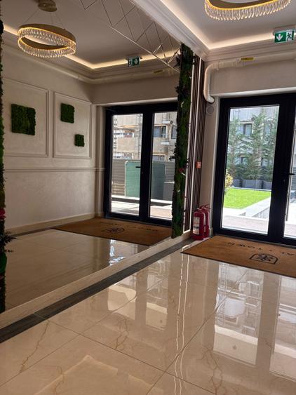 Apartament nemobilat de inchiriat cu 2 camere decomandat- Royal Town