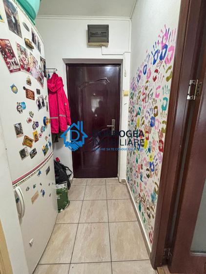 ZONA 23 AUGUST  -  2 CAMERE, ETAJ 3