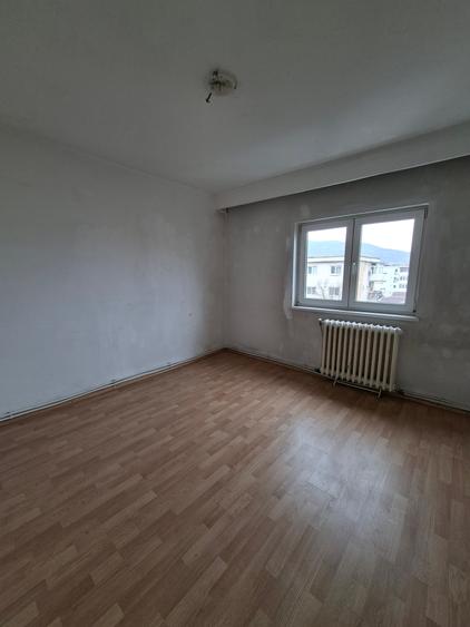 De vânzare 3 camere decomandat